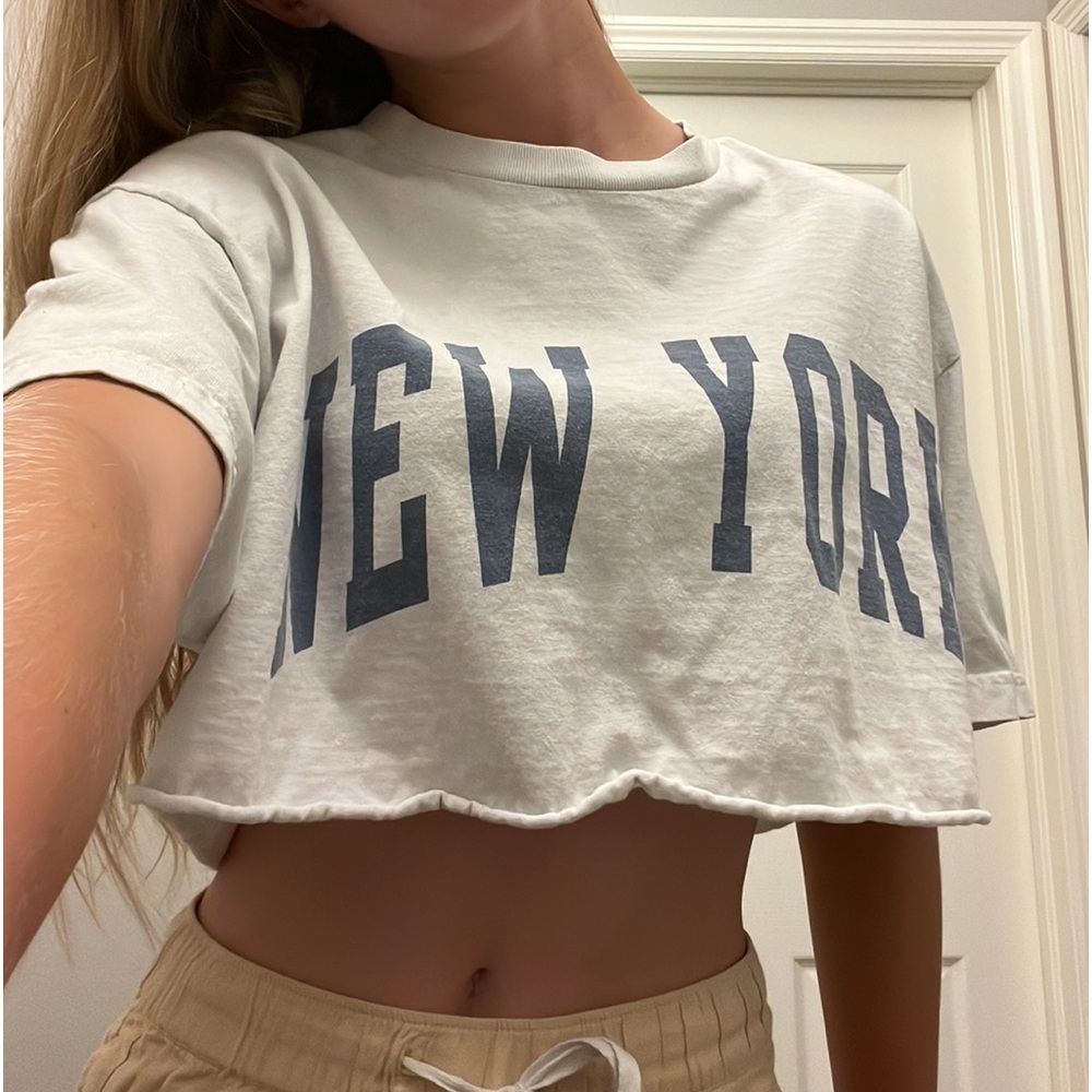Brandy Melville New York Crop Top